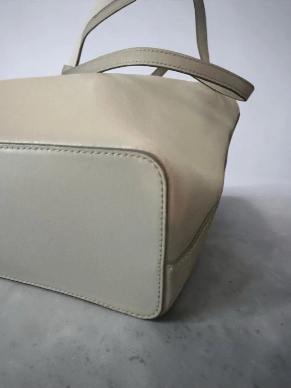 Kate Spade Kerri Medium Tote Bag Grey Leather Shoulder Purse Flower Charm